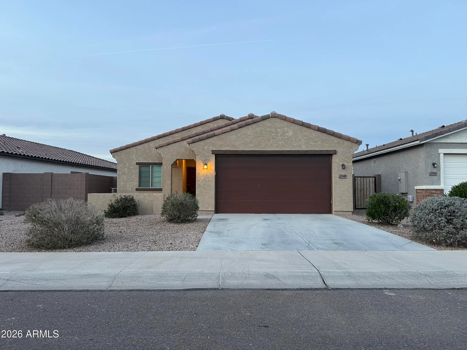 3 bed, 2.0 bath, 1327 sqft, $1,600 — Photo 1