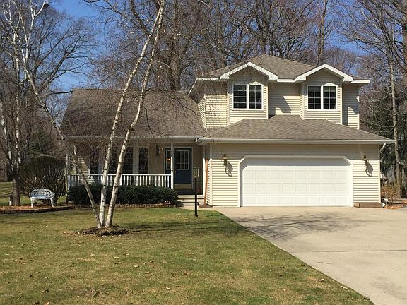 2nd image of 1833 N Tall Oaks