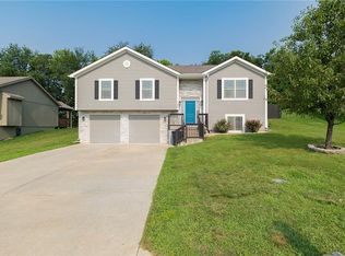 128 Roller Ct, Platte City, MO 64079