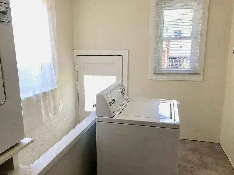 235 S Grant St — Photo 8