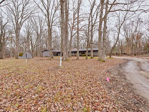 2nd image of 495 Sherry Ln