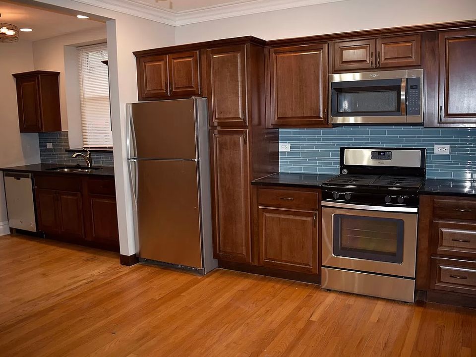 1st image of 412 Thomas Ave APT 1