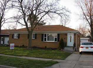 206 Treehaven Rd, Cheektowaga, NY 14215