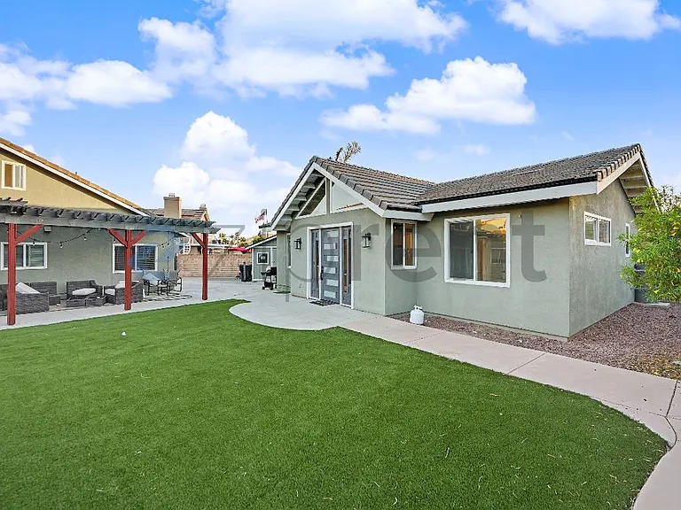 5594 Western Ave #ADU — Photo 2