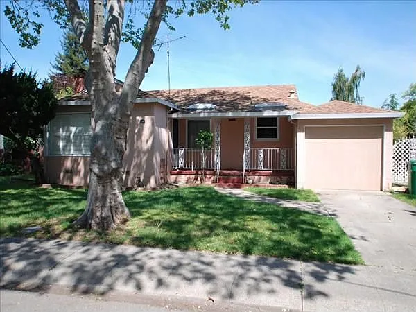 1741 137th Ave photo 1