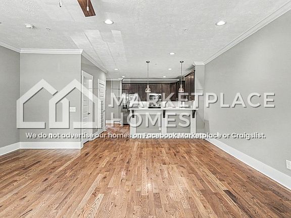3rd image of 119 Bell St