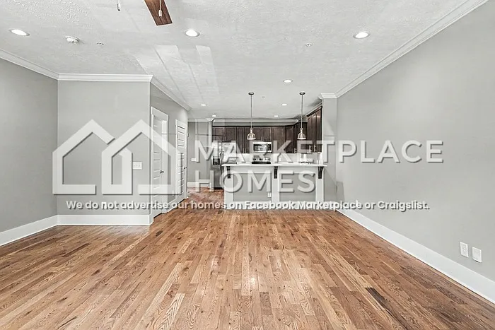 119 Bell St — Photo 4