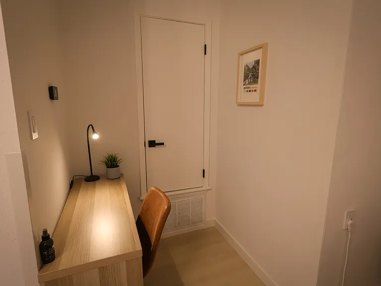 The study nook is perfects for students, digital nomads, or other professionals.