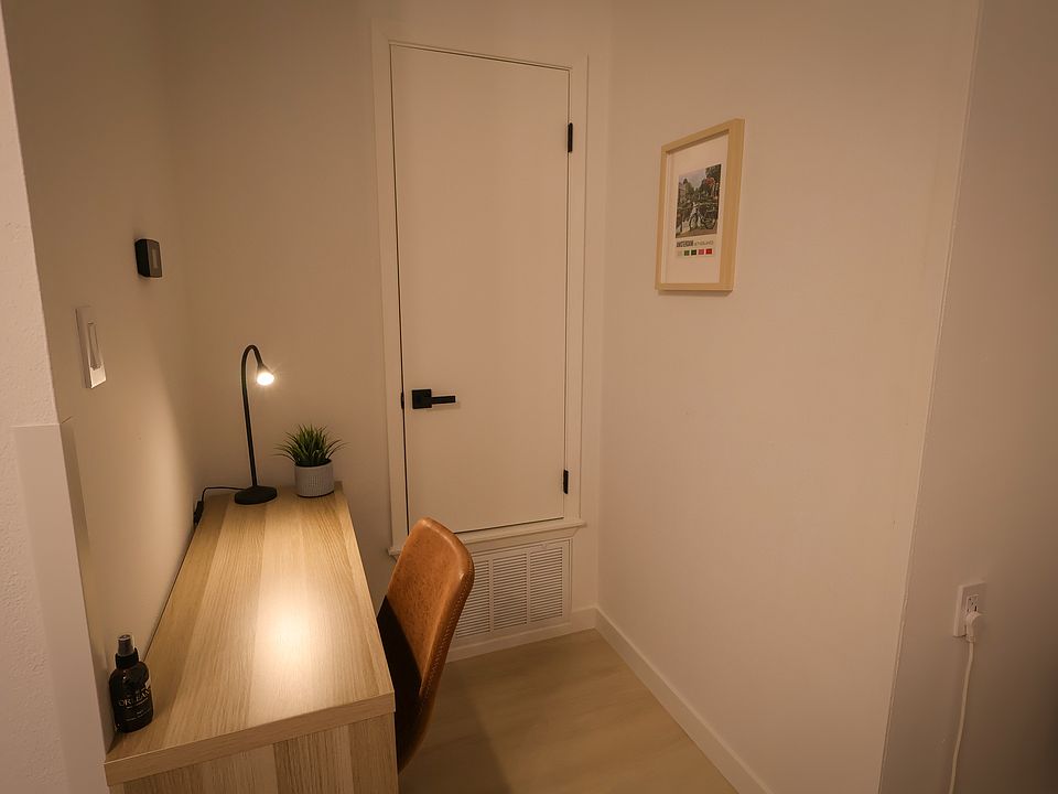 The study nook is perfects for students, digital nomads, or other professionals.