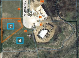 26 Nicholas Ct, Oakfield, WI 53065