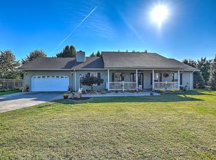 132 Barefoot Landing Dr, Blountville, TN 37617