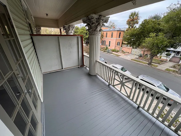 111 Adams St — Photo 19