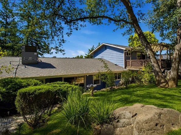12735 Shockley Ct, Auburn, CA 95603