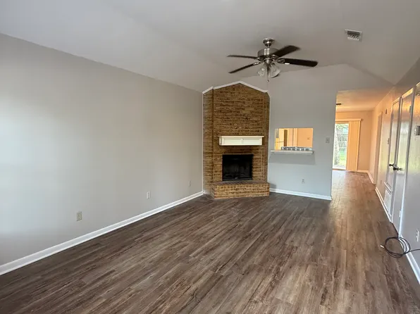 2214 Young Pl Unit B, Bryan, TX 77807