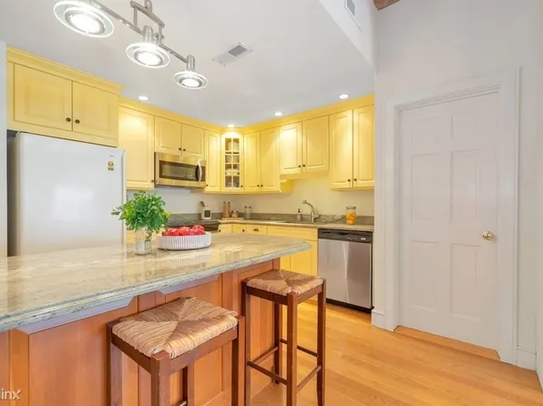 33 Sleeper St, Boston, MA 02210