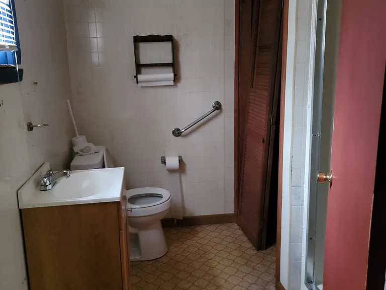 2417 Holloway St — Photo 12
