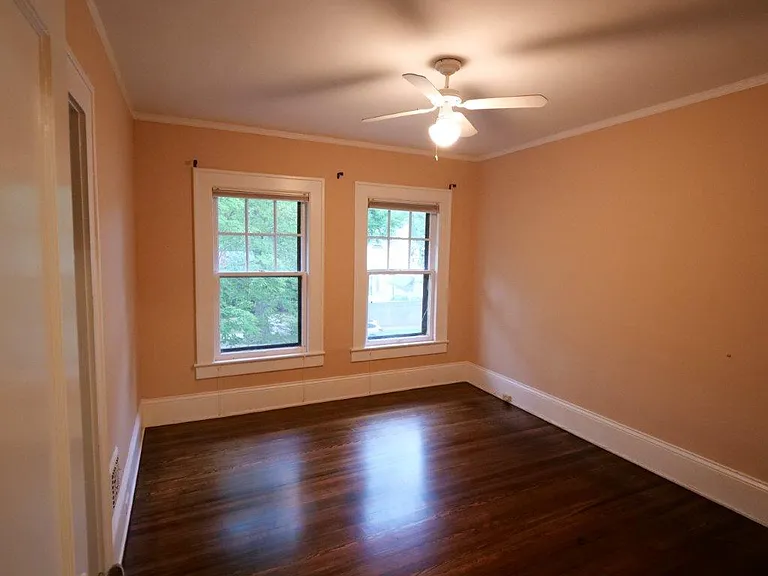 1110 E Worthington Ave — Photo 12