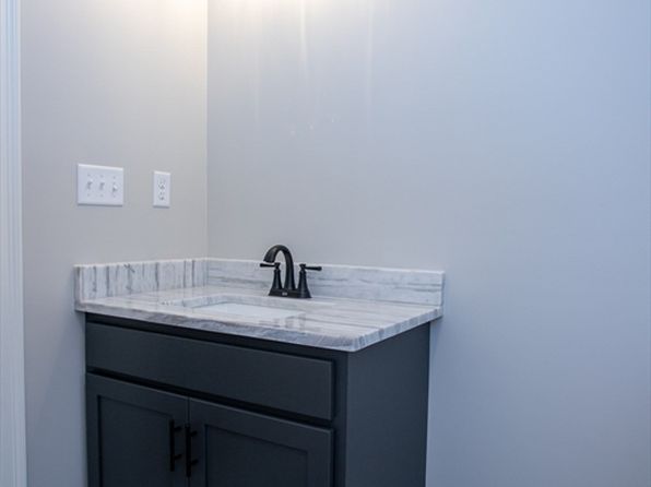 4 S Royalston Rd #4, Athol, MA 01331