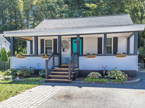 12 Laurel Avenue, Kittery, ME 03904