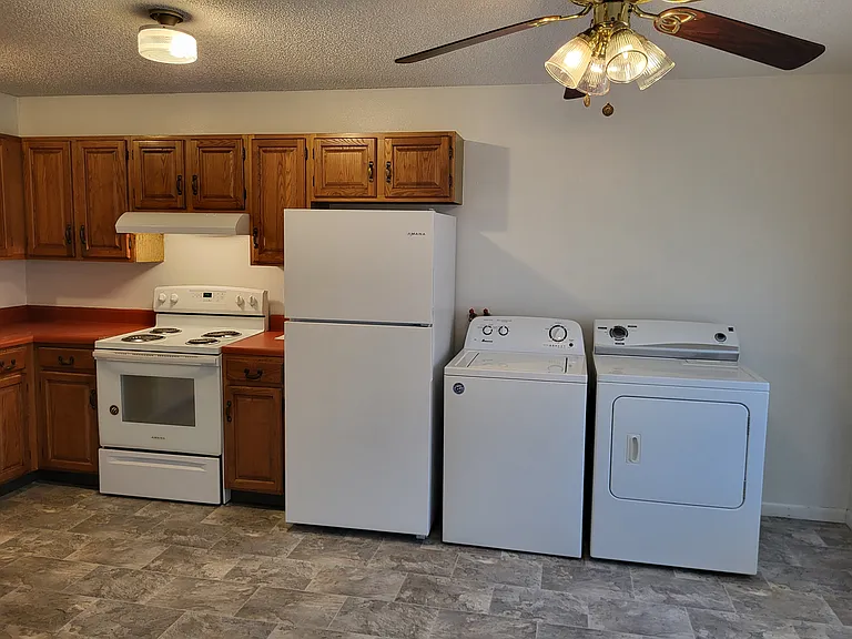 955 Boston Way — Photo 3