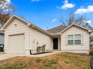 608 E Albert Ave, Independence, MO 64055