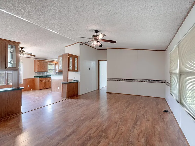 37 Riverside Ln #A — Photo 5
