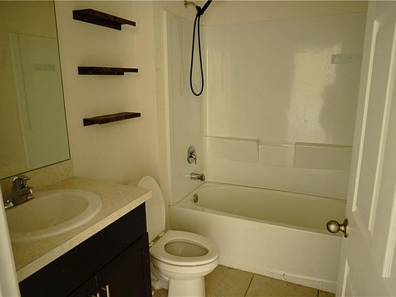 4th image of 666 Vanola CT