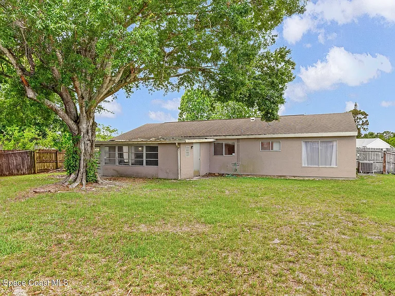 1265 Ethel Cir NE — Photo 27