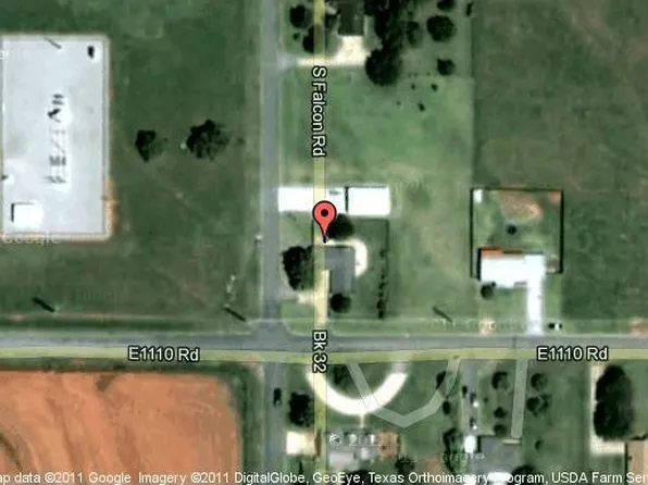 120 Falcon Dr, Elk City, OK 73644