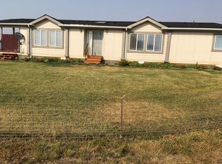 676 Dooley Rd, Centerville, WA 98613