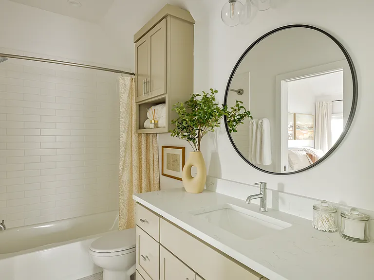 972 Hangar Dr — Photo 27