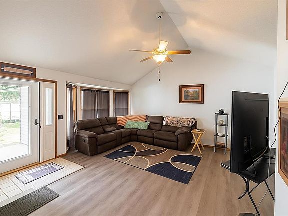 2nd image of 2805 Hennessey Ct