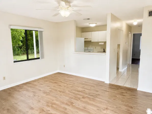 31 Bayview Dr, Osprey, FL 34229
