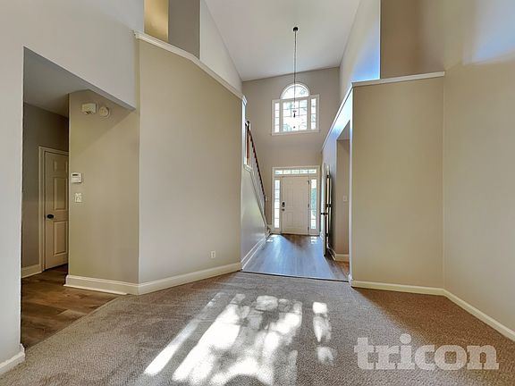 2nd image of 1017 Chatsworth Ln