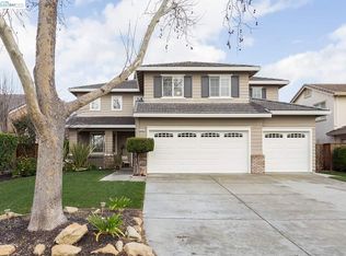 2137 Newton Dr, Brentwood, CA