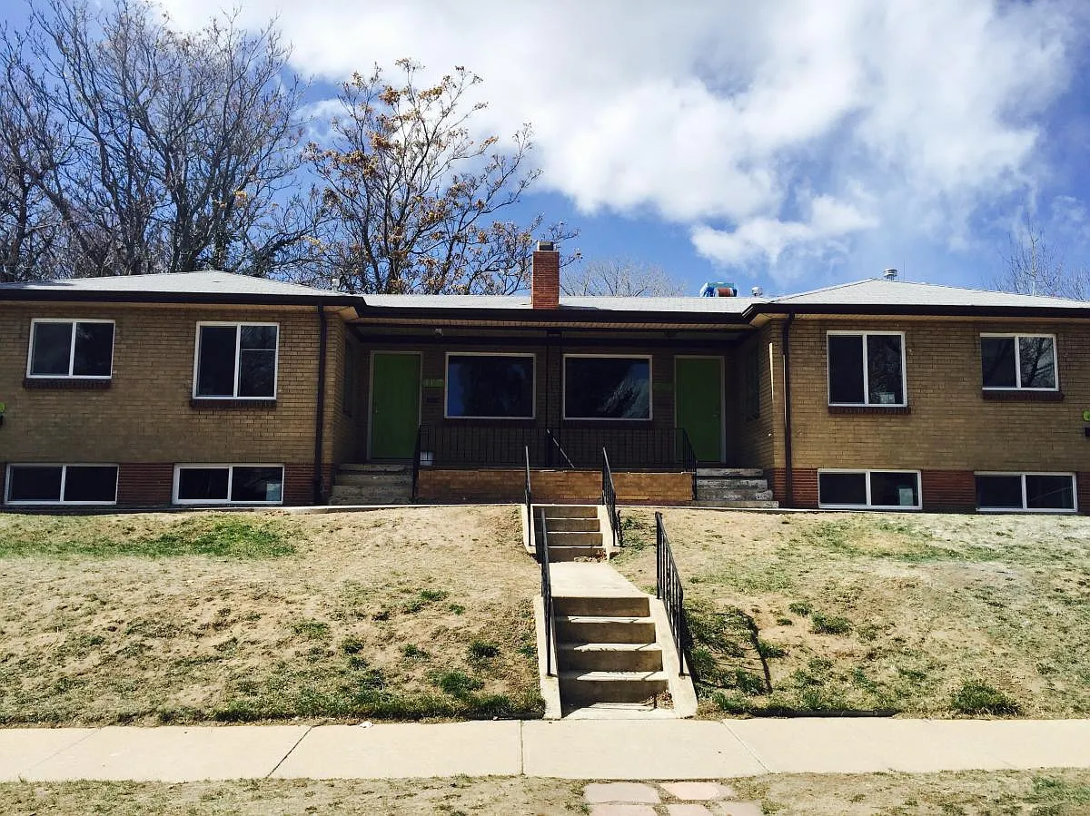 2 bed, 950 sqft, $1,700 — Photo 2