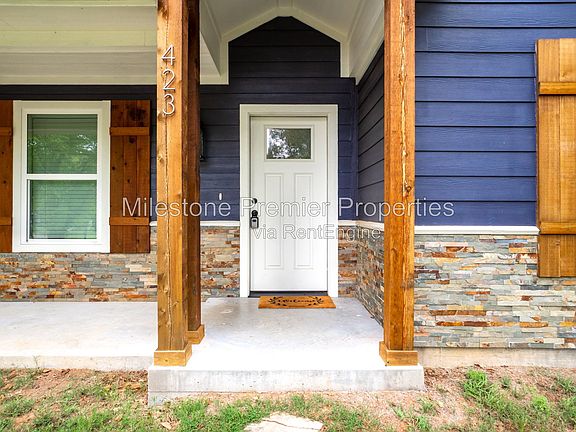 3rd image of 423 W Walker St