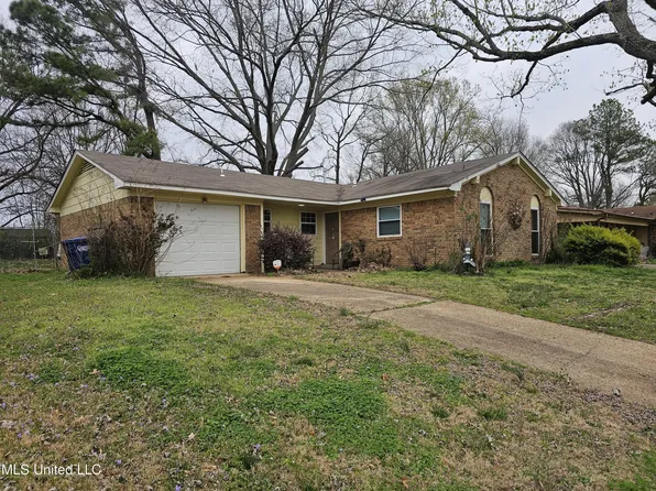 5876 Cherokee Dr, Horn Lake, MS 38637