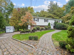 26 N Cheryl St, Chestnut Ridge, NY 10977