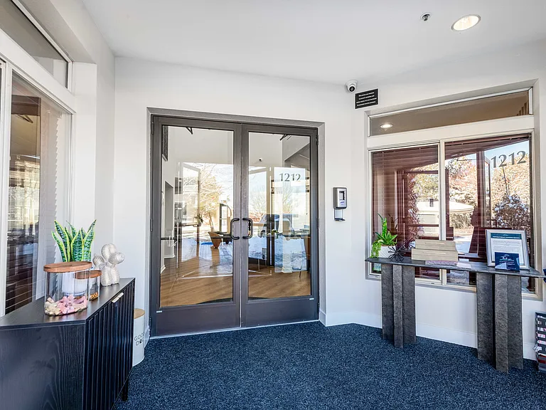 Pavilions at Silver Sage Apartments — Photo 8