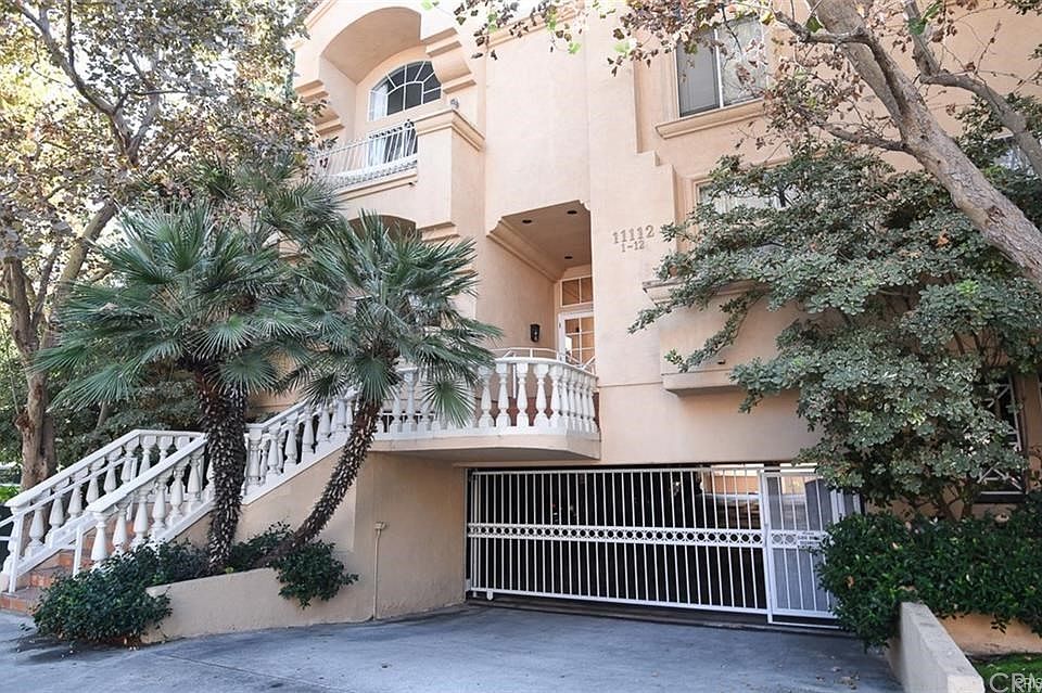 1st image of 11112 La Maida St Unit 3