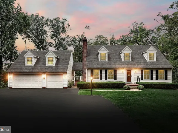 5869 Marys Cir, Stewartstown, PA 17363