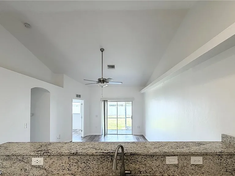 3231 Skyline Blvd #3301 — Photo 4