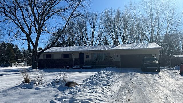 1st image of 4981 Green Knolls Ln