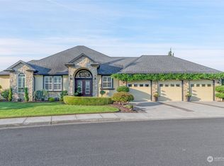 205 Eli Avery Ave, Kalama, WA 98625