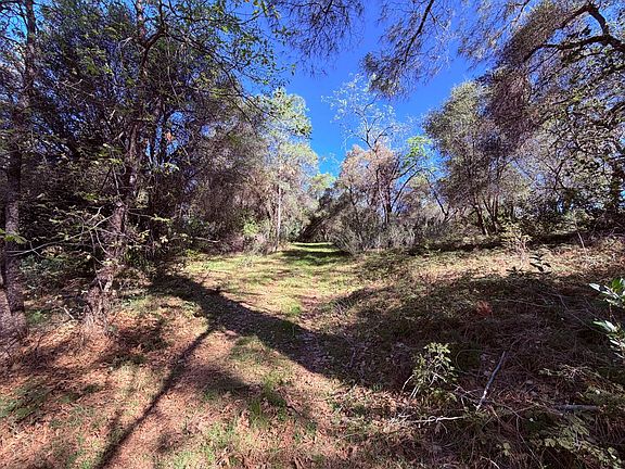 3rd image of Raphael Ridge Rd