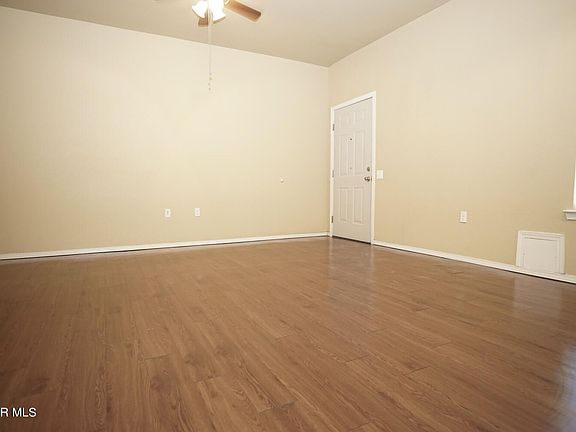 4th image of 8685 N Loop Dr #H-2