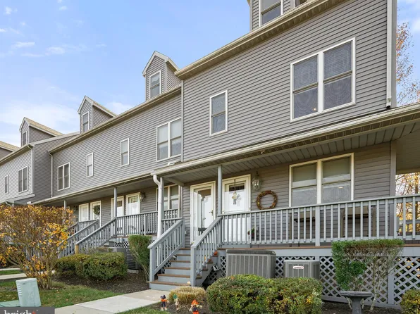 83 NE Isle Dr, North East, MD 21901