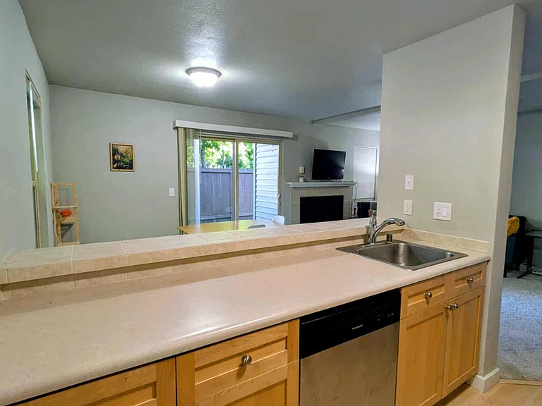 9805 Avondale Rd NE #V157 — Photo 3