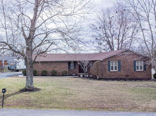 180 Greyhound Cir, Paducah, KY 42003
